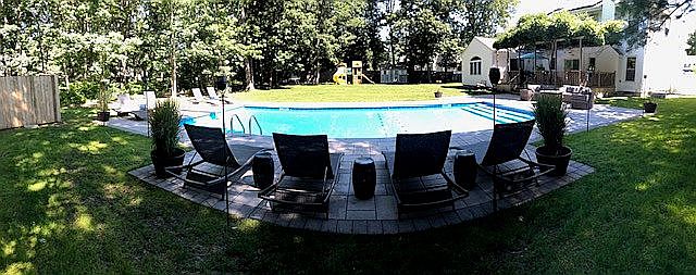 2nd image of 40 Ridgefield Dr