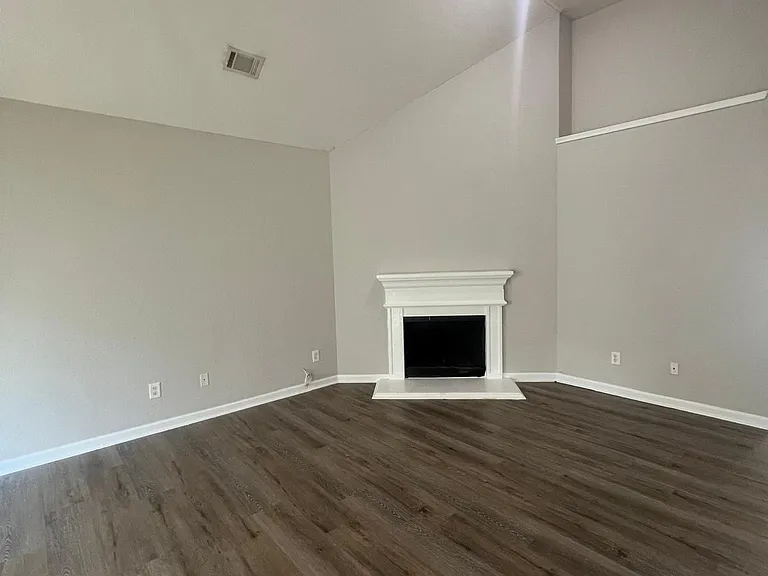 4649 Ravenwood Loop — Photo 3