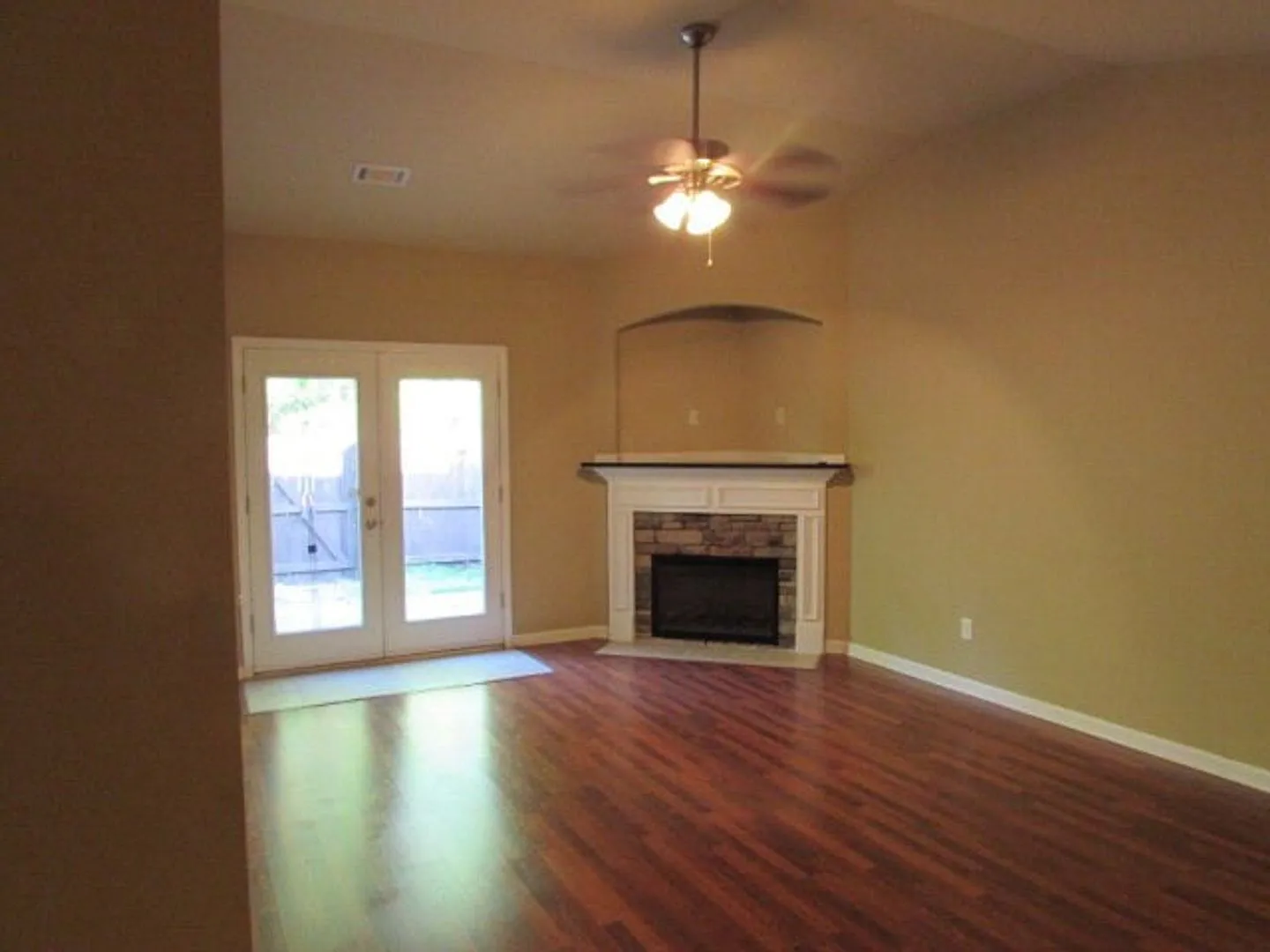 3BR 2BA Townhome off Wrightsboro Rd. — Photo 1