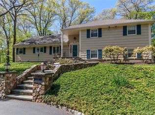 595 Rock Ridge Rd, Fairfield, CT 06824