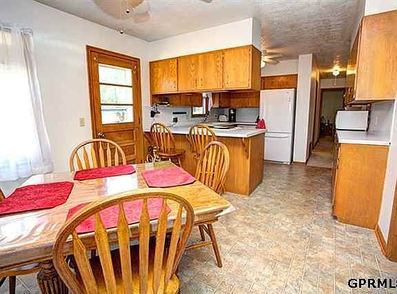 5th image of 8725 Charles St