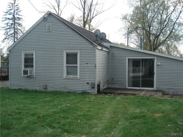 145 Washington Ave, Canastota, NY 13032