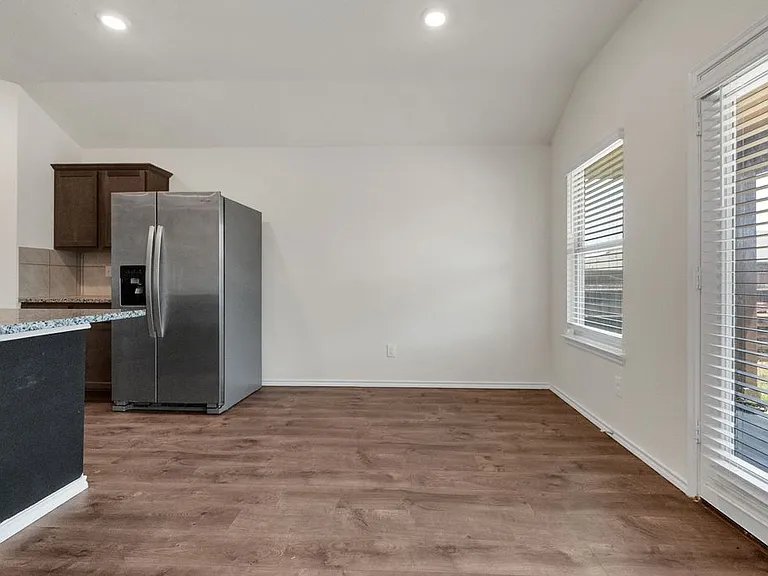 722 Windmill St — Photo 13