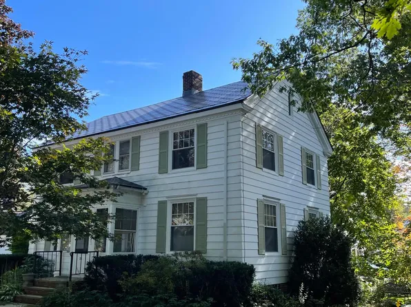 38 Cottage Farms Road, Cape Elizabeth, ME 04107