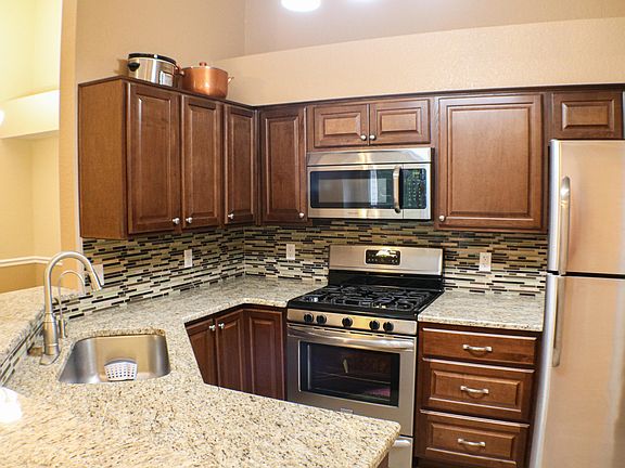 2nd image of 13810 N Sutton Park Dr #1037