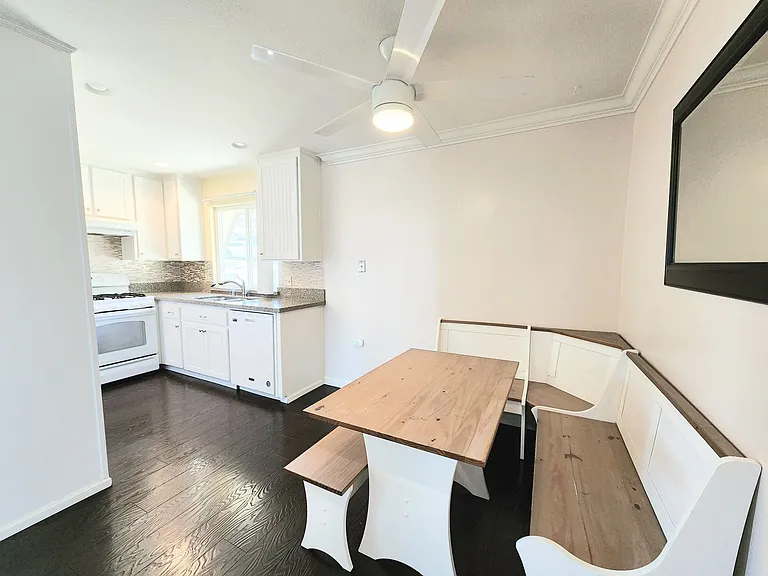 2700 Kilconway Ln — Photo 8
