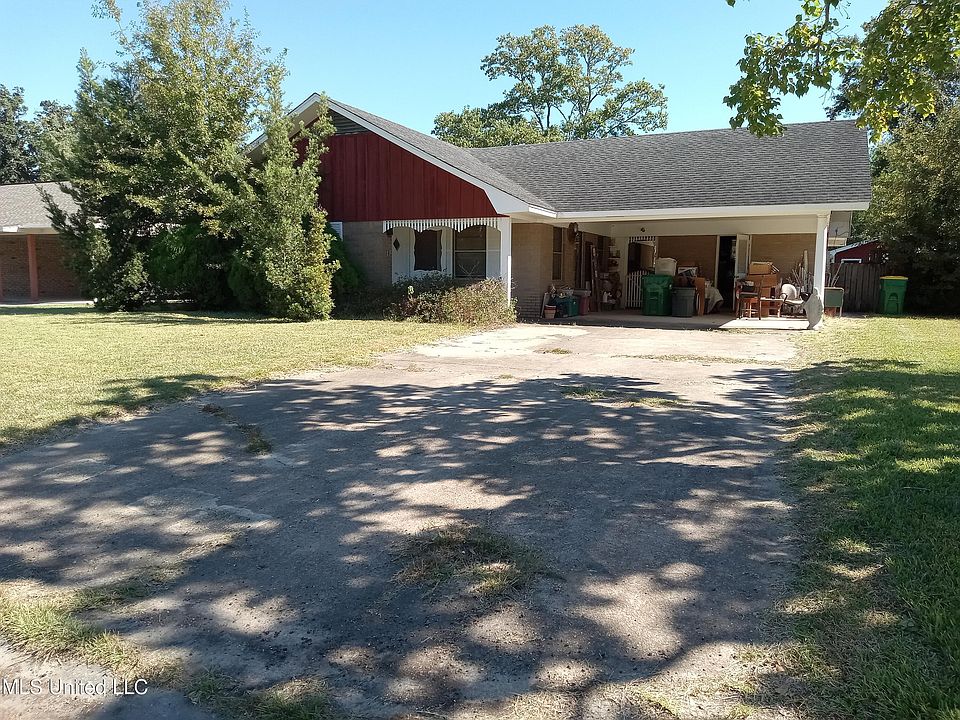 1st image of 6209 Byron Dr