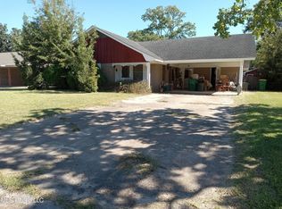 6209 Byron Dr, Ocean Springs, MS 39564
