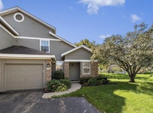 6612 Embers Ct, West Bloomfield, MI 48322