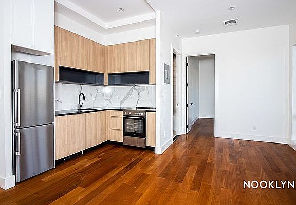 3rd image of 215 Green St #6B