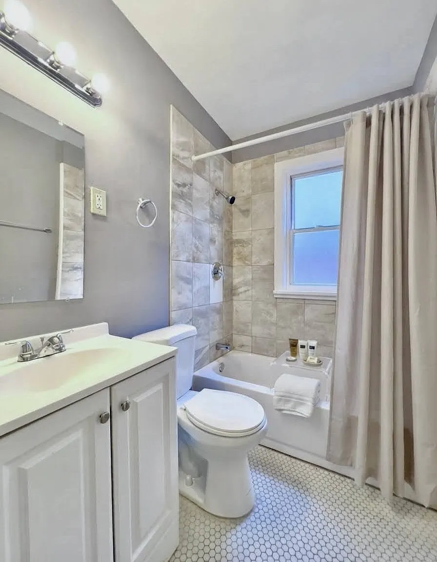 3 bed, 810 sqft, $1,399 — Photo 4