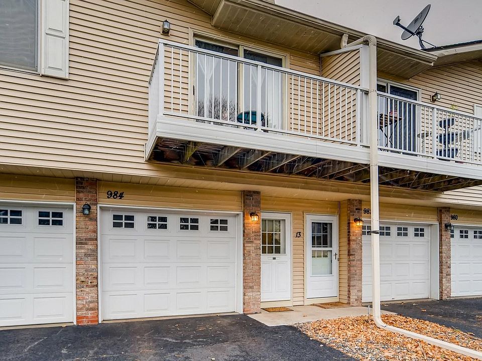 1st image of 984 Pondview Ct