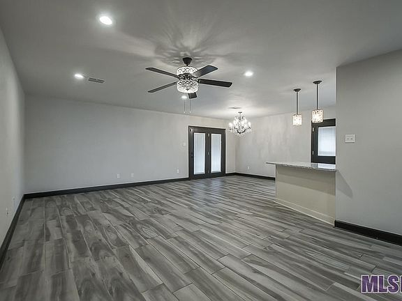 4th image of 330 Ormond Village Dr