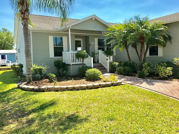 2nd image of 356 Country Meadows Blvd