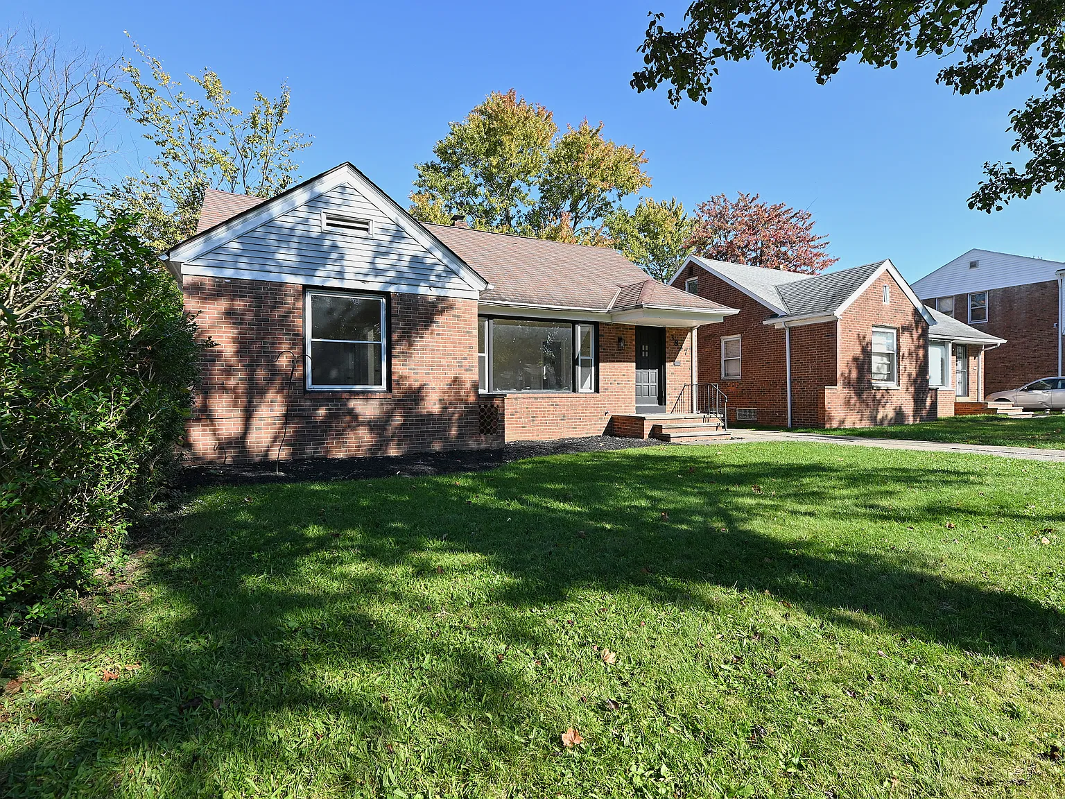 3 bed, 1192 sqft, $1,995 — Photo 3