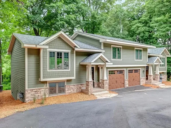 2595 Lydiard Cir #1, Excelsior, MN 55331