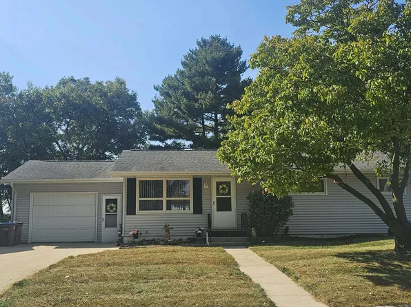 713 9th Ave NW, Independence, IA 50644