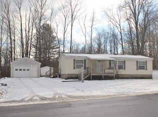 4 Davis St, Springfield, VT 05156
