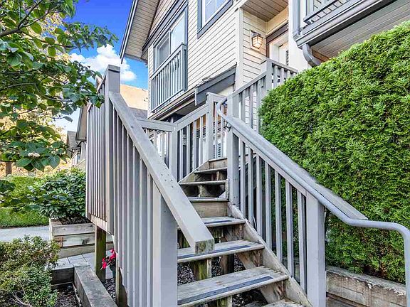 4th image of 4458 Albert St #210