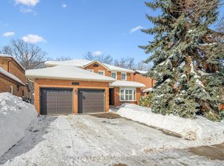 2421 Hargood Pl, Mississauga, ON L5M 3G6