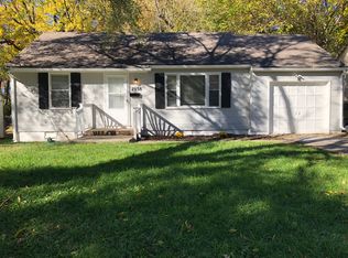 7038 Horton St, Overland Park, KS 66204