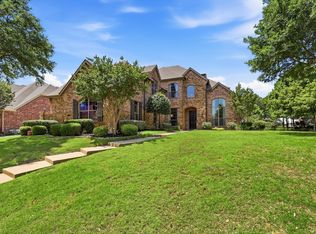 8810 Crockett Dr, Lantana, TX 76226