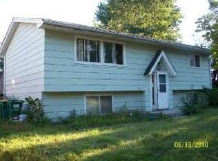 345 4th St SW, Cokato, MN 55321