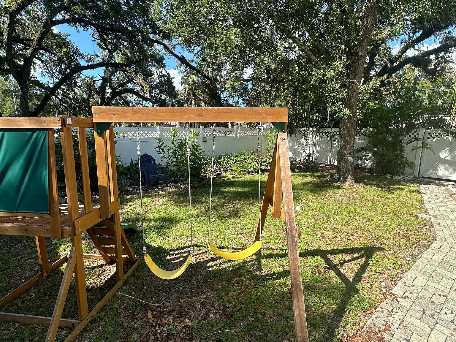 3 bed, 1600 sqft, $2,150 — Photo 2