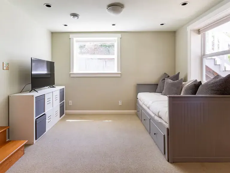 6240 Sycamore Ave NW — Photo 18