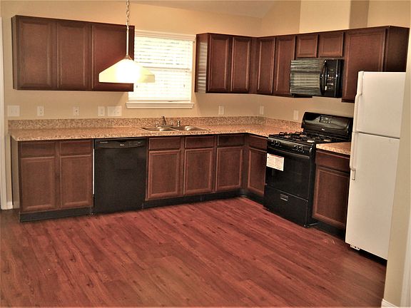 4th image of 22330 Queenbury Hills Dr