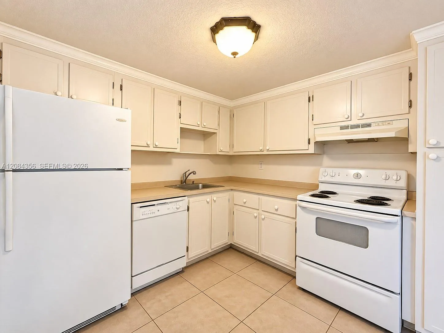 Ramblewood Condo C — Photo 3
