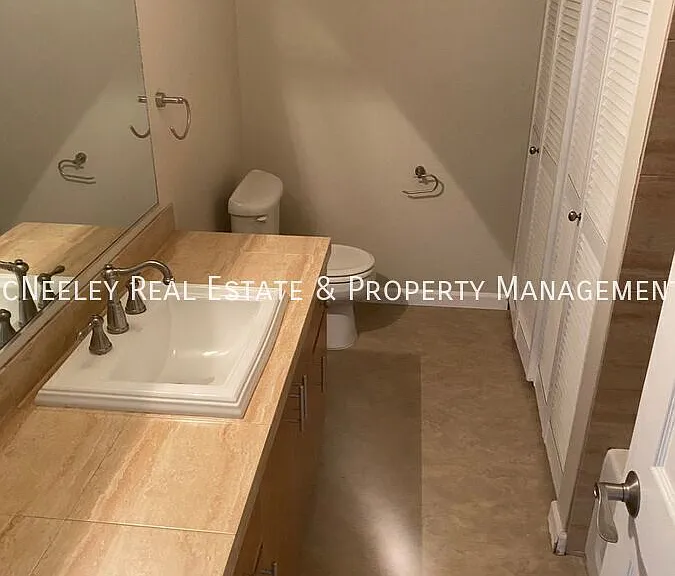 1033 SW Gibbs St #303 — Photo 14