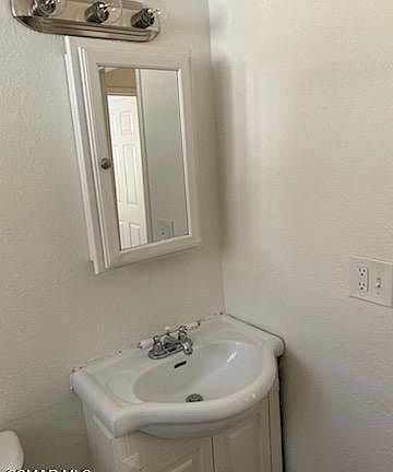 5th image of 149 E C St #149B