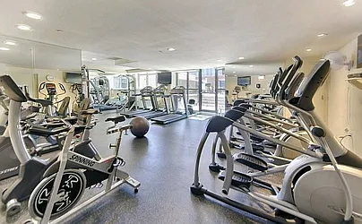Rented by R New York