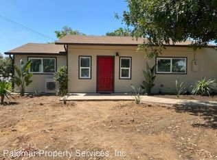 242 Foxfire Ln, Fallbrook, CA 92028