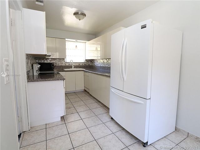 1st image of 6450 Sunset Dr #0