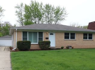 1411 W Willow Ln, Mount Prospect, IL
