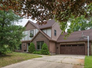 6615 Pleasantview Dr, Portage, MI 49024