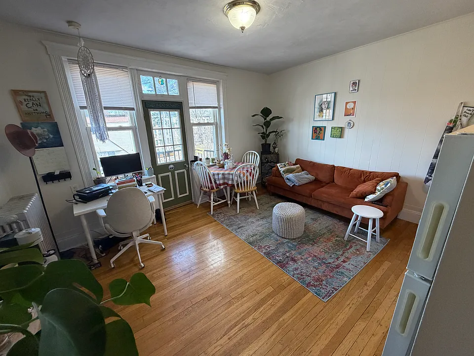 15 Lothian Rd #304