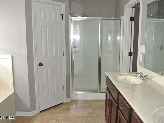 5th image of 2686 Russum Dr