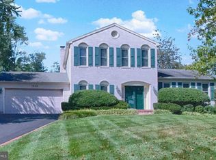 7928 Lake Pleasant Dr, Springfield, VA 22153