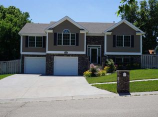 2233 Ponca Dr, Junction City, KS 66441