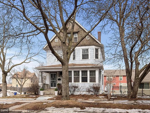 3rd image of 779 Carroll Ave