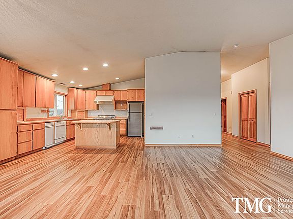 5th image of 1796 N 10th St