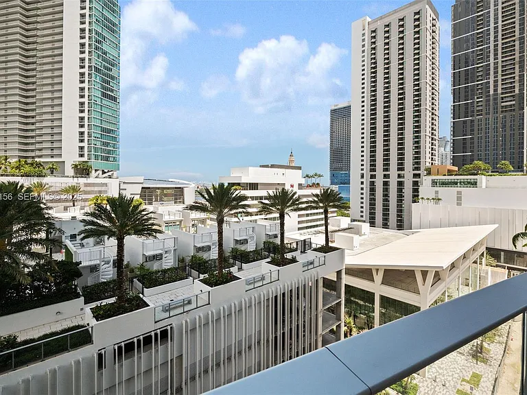 851 NE 1st Ave #909 — Photo 33