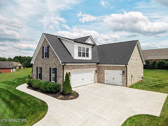 2nd image of 3818 Thornapple Dr