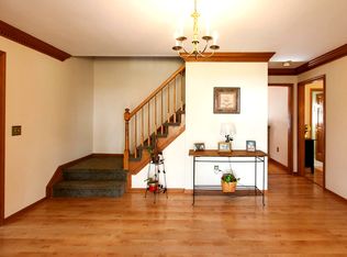 106 Lehigh Dr, Lincroft, NJ 07738