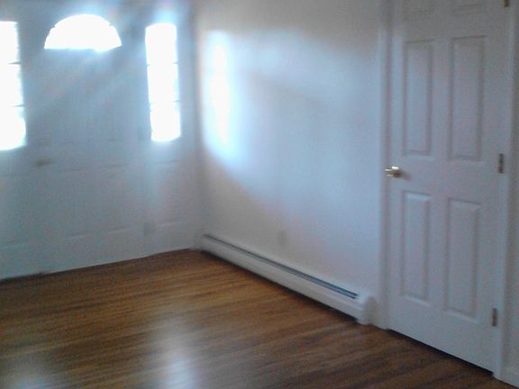 4th image of 20 Jerome Circle