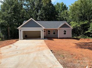 613 3rd Street Pl SW, Conover, NC 28613