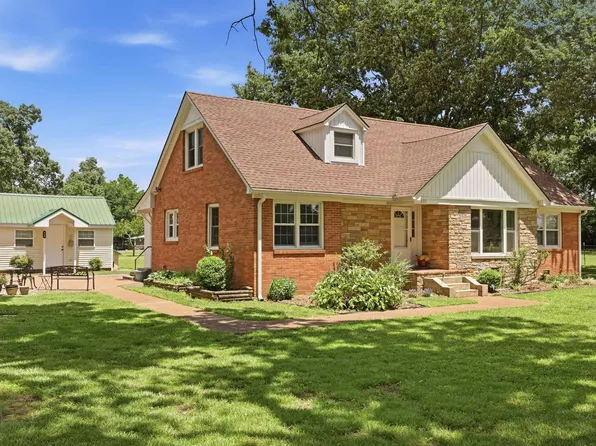 332 Jones Sparkman Rd, Murray, KY 42071